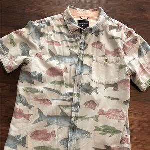 Modern Amusement Short Sleeve Shirt | Size: L